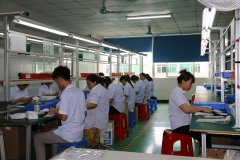 深圳客户来访启航电子钢化玻璃膜生产厂家