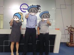 广州的客户来访启航电子手机贴膜生产厂家